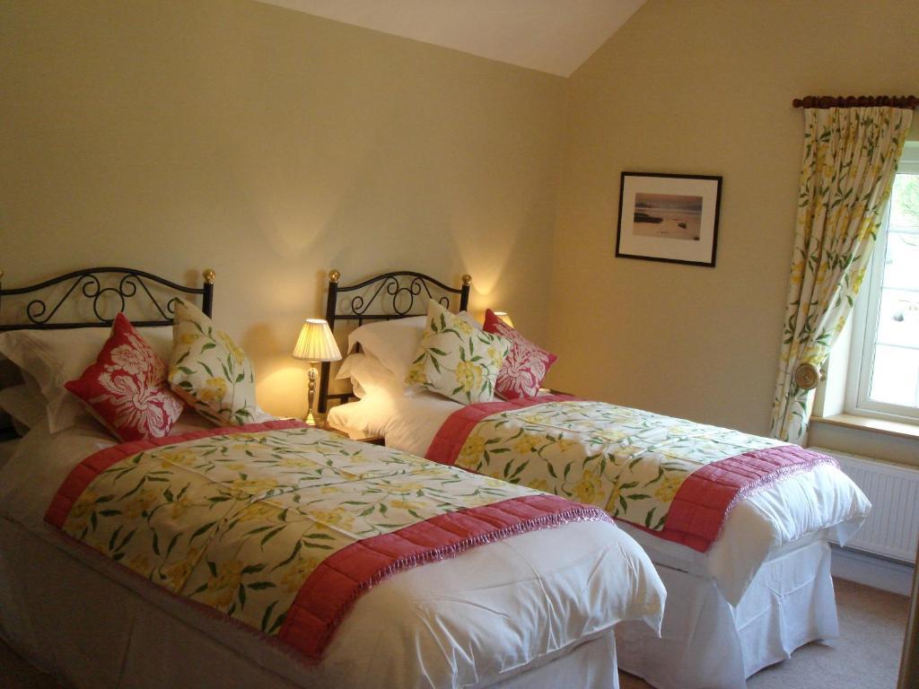 The Paddock Bed and Breakfast Haverfordwest Δωμάτιο φωτογραφία