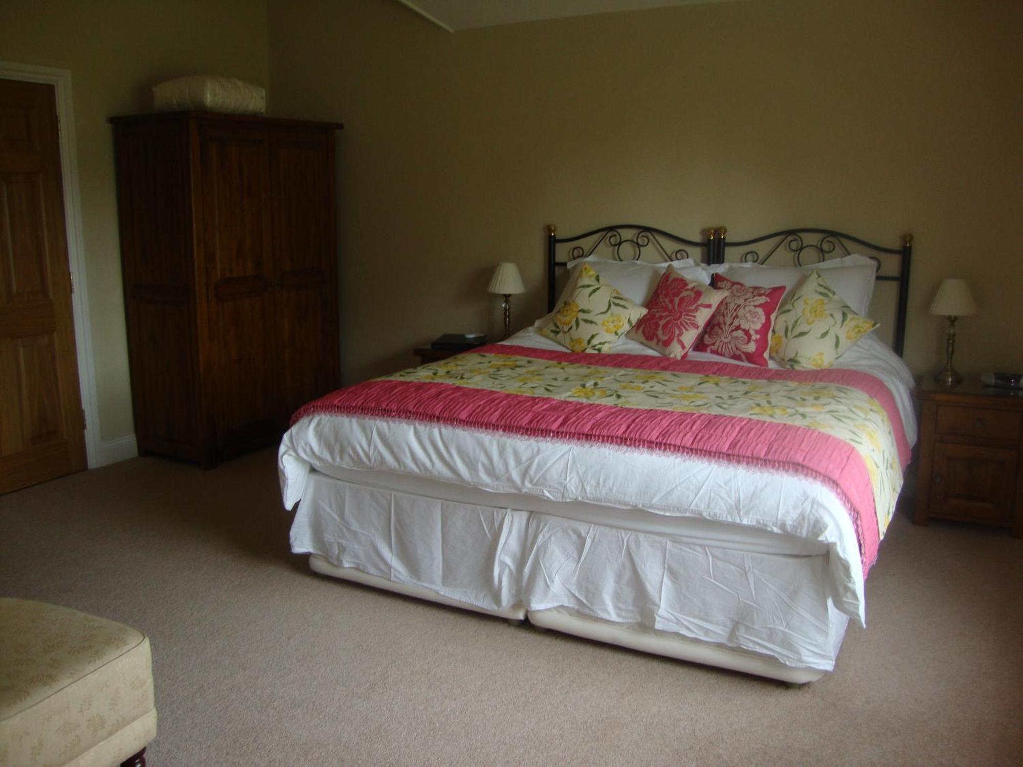 The Paddock Bed and Breakfast Haverfordwest Εξωτερικό φωτογραφία